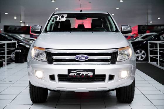 FORD RANGER 3.2 XLT 4X4 CD 20V DIESEL 4P AUTOMÁTICO FORD RANGER 3.2 XLT 4X4 CD 20V DIESEL 4P AUTOMÁTICO